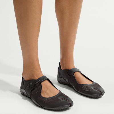 NikeSKIMS FOOTWEAR ブラック NikeSKIMS Rift Mesh Women's Shoes. Nike JP